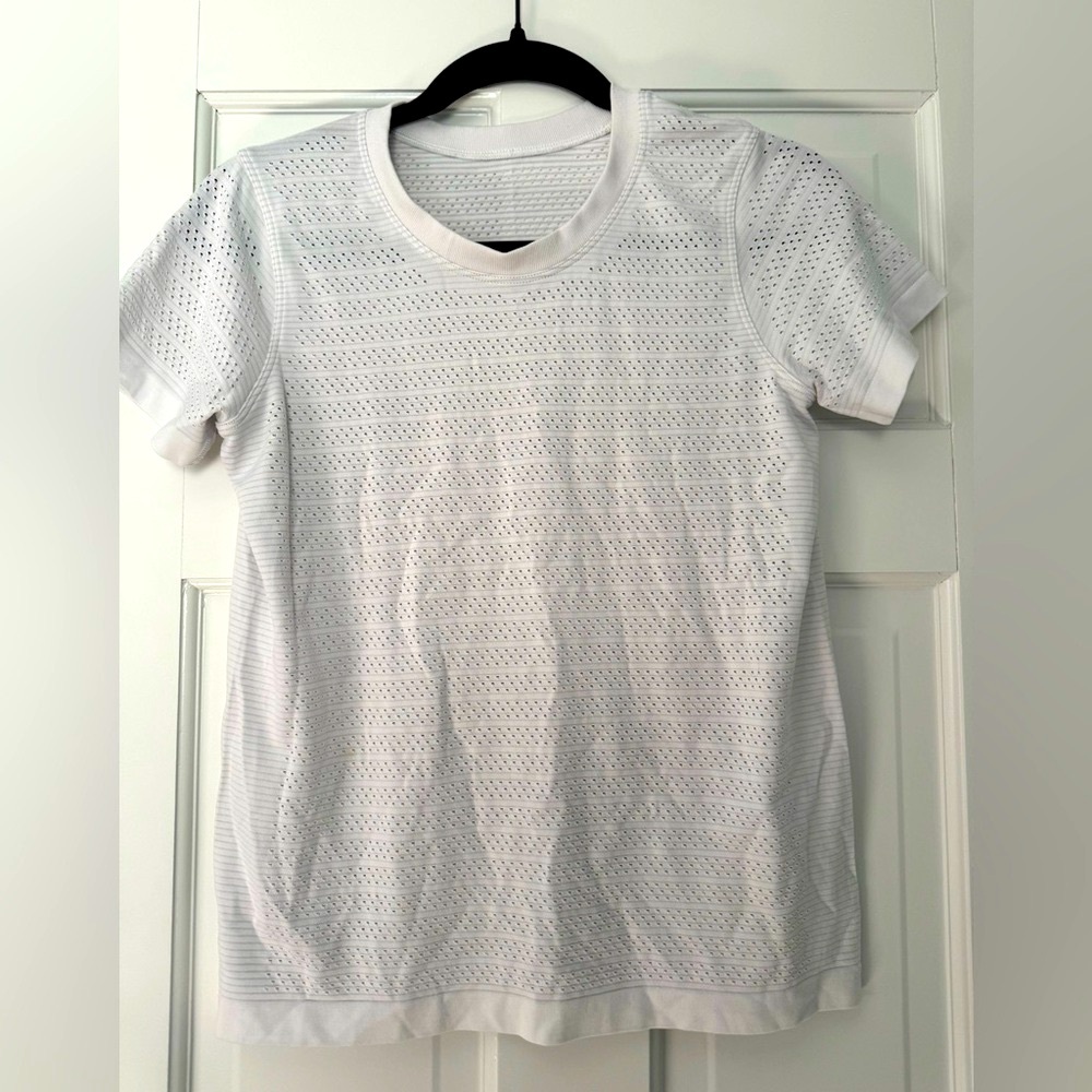 lululemon Beezze By T-shirt